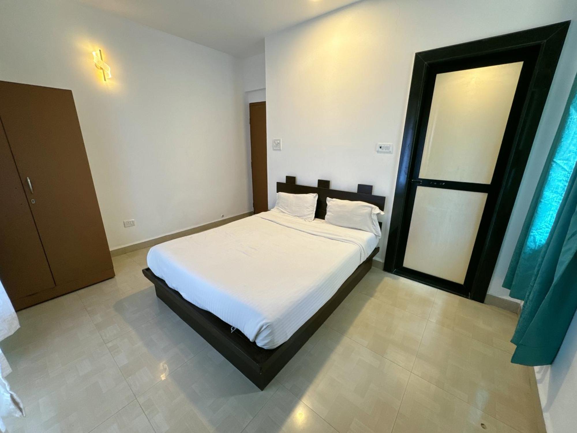 Yoyo Goa, The Apartment Hotel Вагатор Экстерьер фото