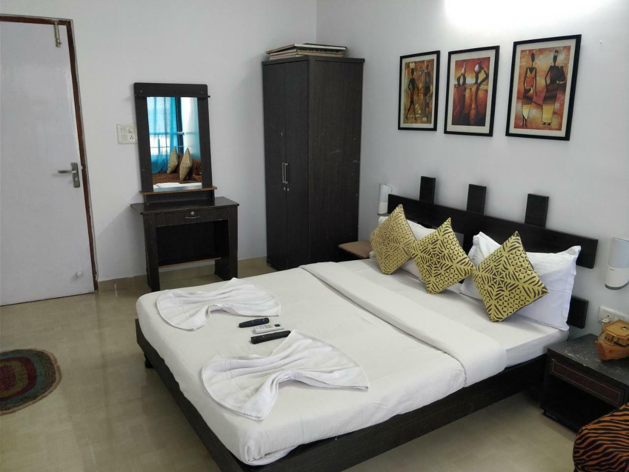 Yoyo Goa, The Apartment Hotel Вагатор Экстерьер фото